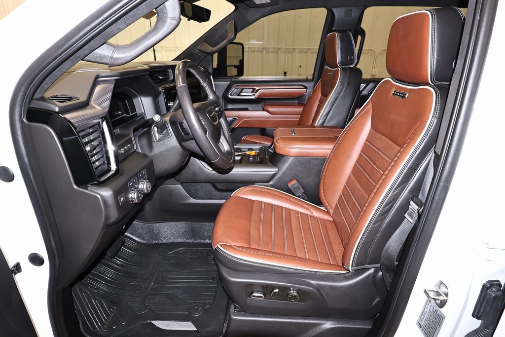 Used 2024 GMC Sierra 3500 Denali Ultimate image 15