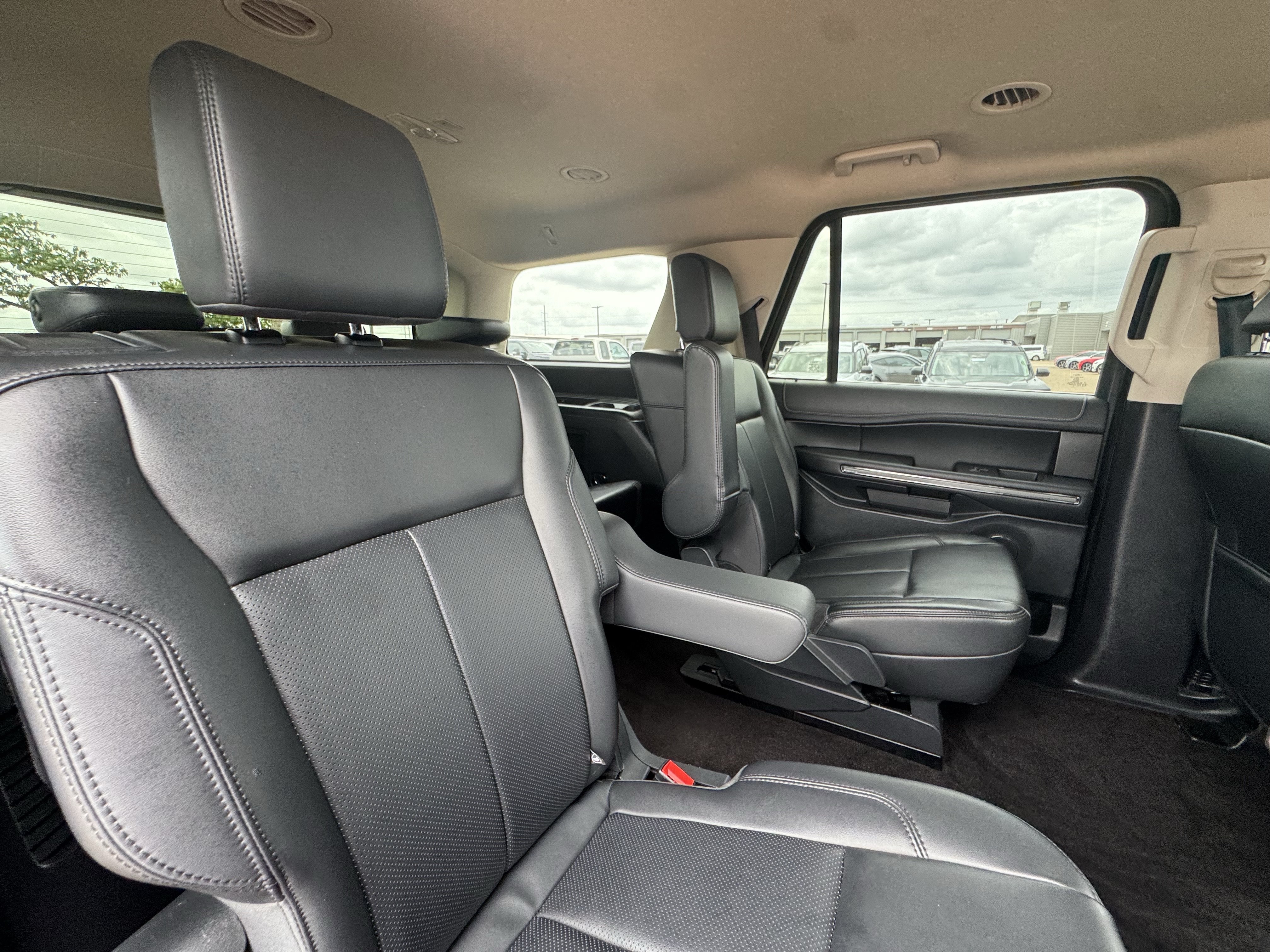 Certified 2023 Ford Expedition XLT RWD image 31