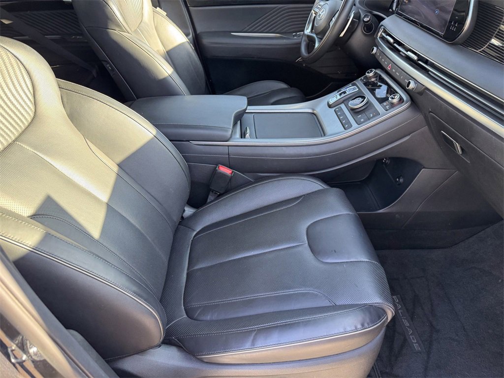 Used 2023 Hyundai Palisade Calligraphy image 6