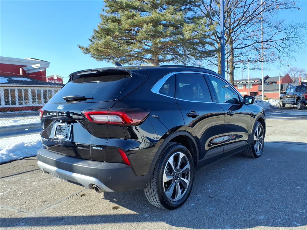 Certified 2024 Ford Escape Platinum image 2