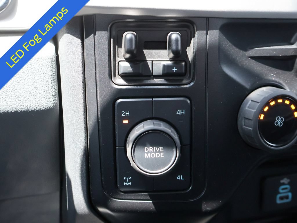 Certified 2025 Ford F250 XLT w/ Black Appearance Package AWD/4WD image 34