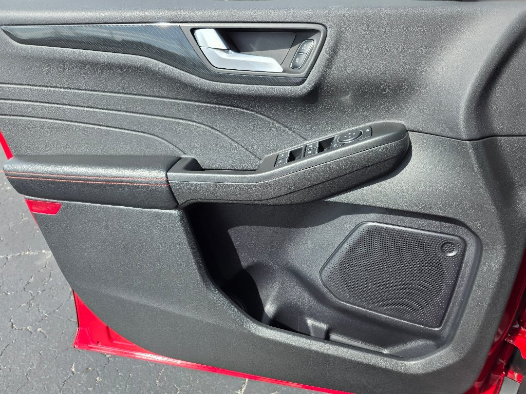 Certified 2023 Ford Escape ST-Line w/ Tech Pack #1 FWD image 19