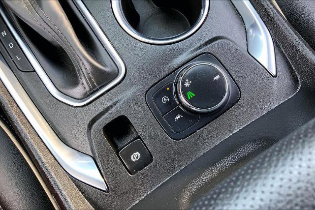 Used 2023 Chevrolet Traverse Premier w/ Redline Edition image 34