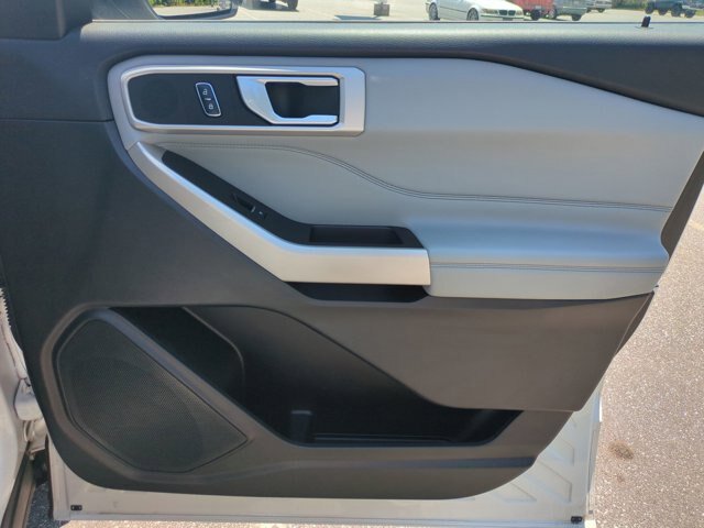Certified 2023 Ford Explorer XLT w/ Equipment Group 202A AWD/4WD image 34