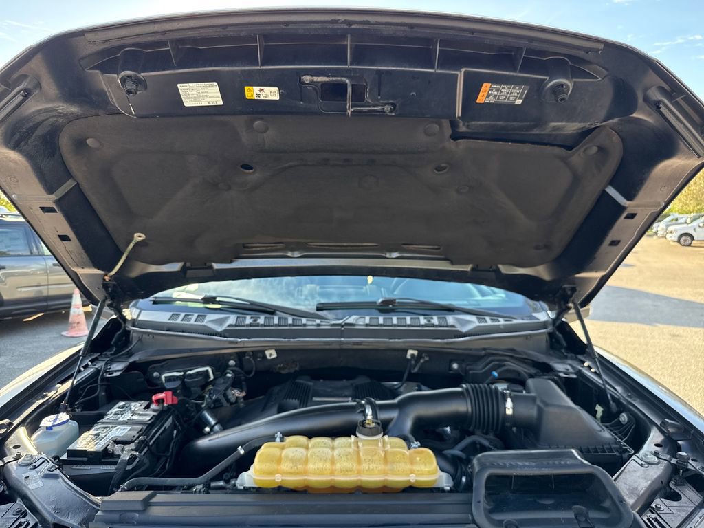 Certified 2018 Ford F150 Raptor w/ Equipment Group 802A Luxury image 31