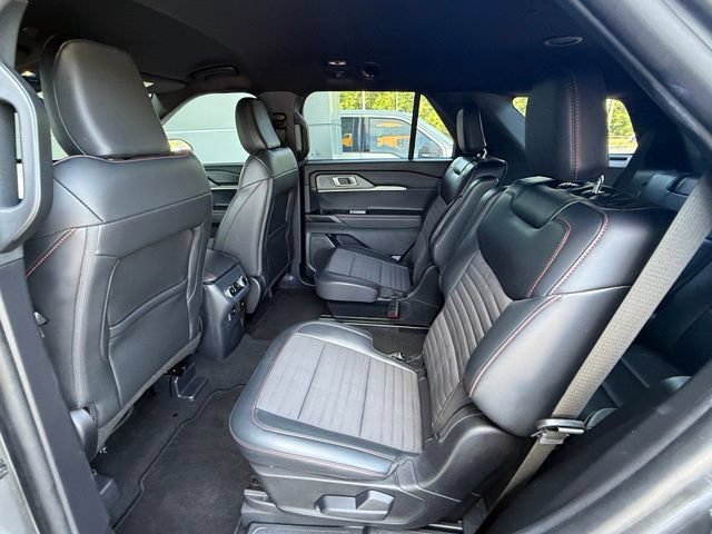Certified 2025 Ford Explorer ST-Line AWD/4WD image 14
