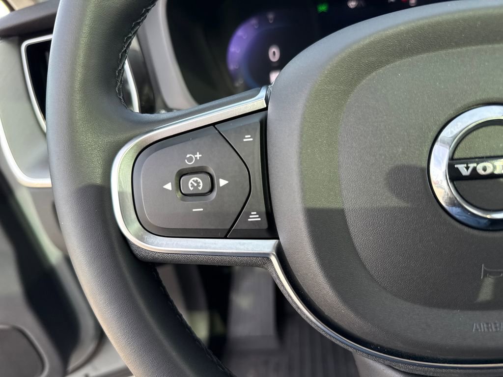 Used 2024 Volvo XC60 B5 Core w/ Protection Package Premier image 15