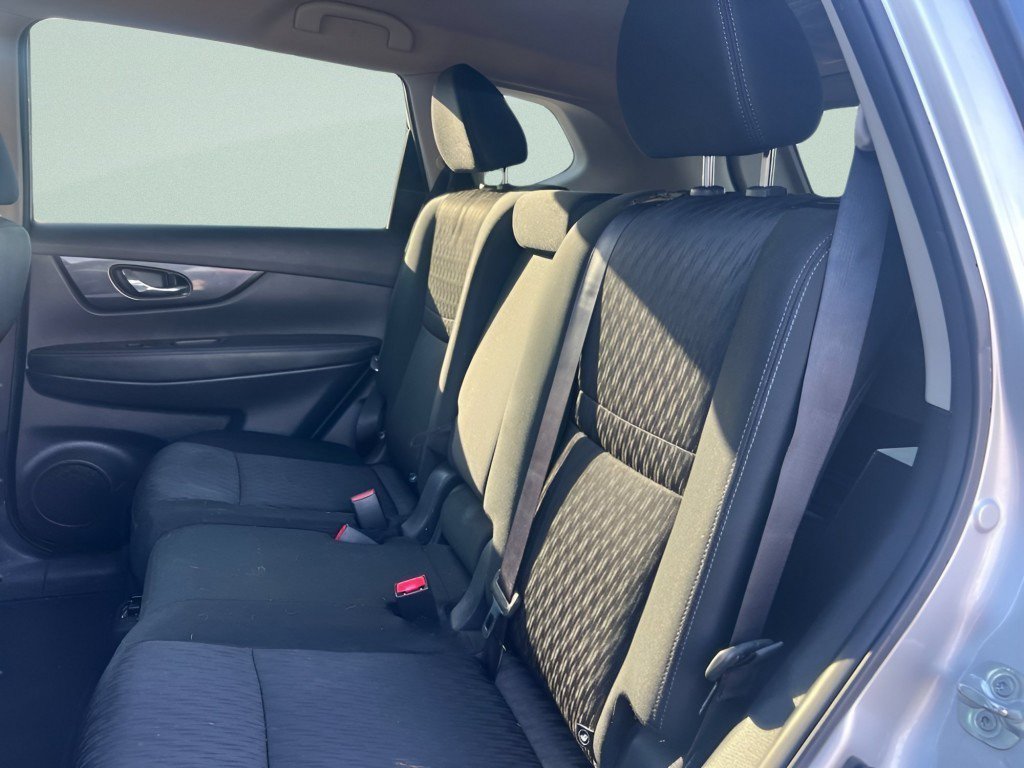 Used 2019 Nissan Rogue SV AWD/4WD image 15