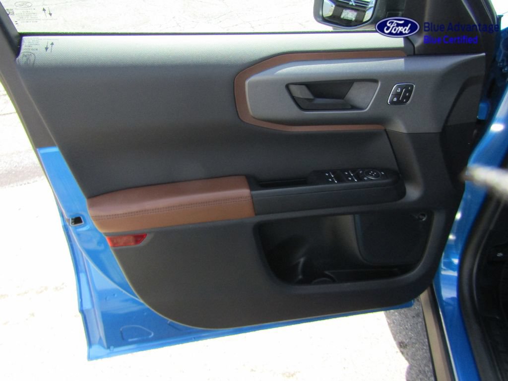 Certified 2025 Ford Bronco Sport Outer Banks w/ Outer Banks Tech Package+ AWD/4WD image 19