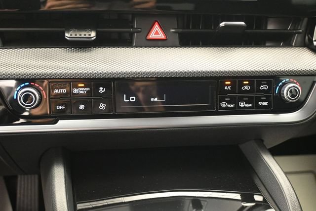 Used 2025 Kia Sportage LX AWD/4WD image 12