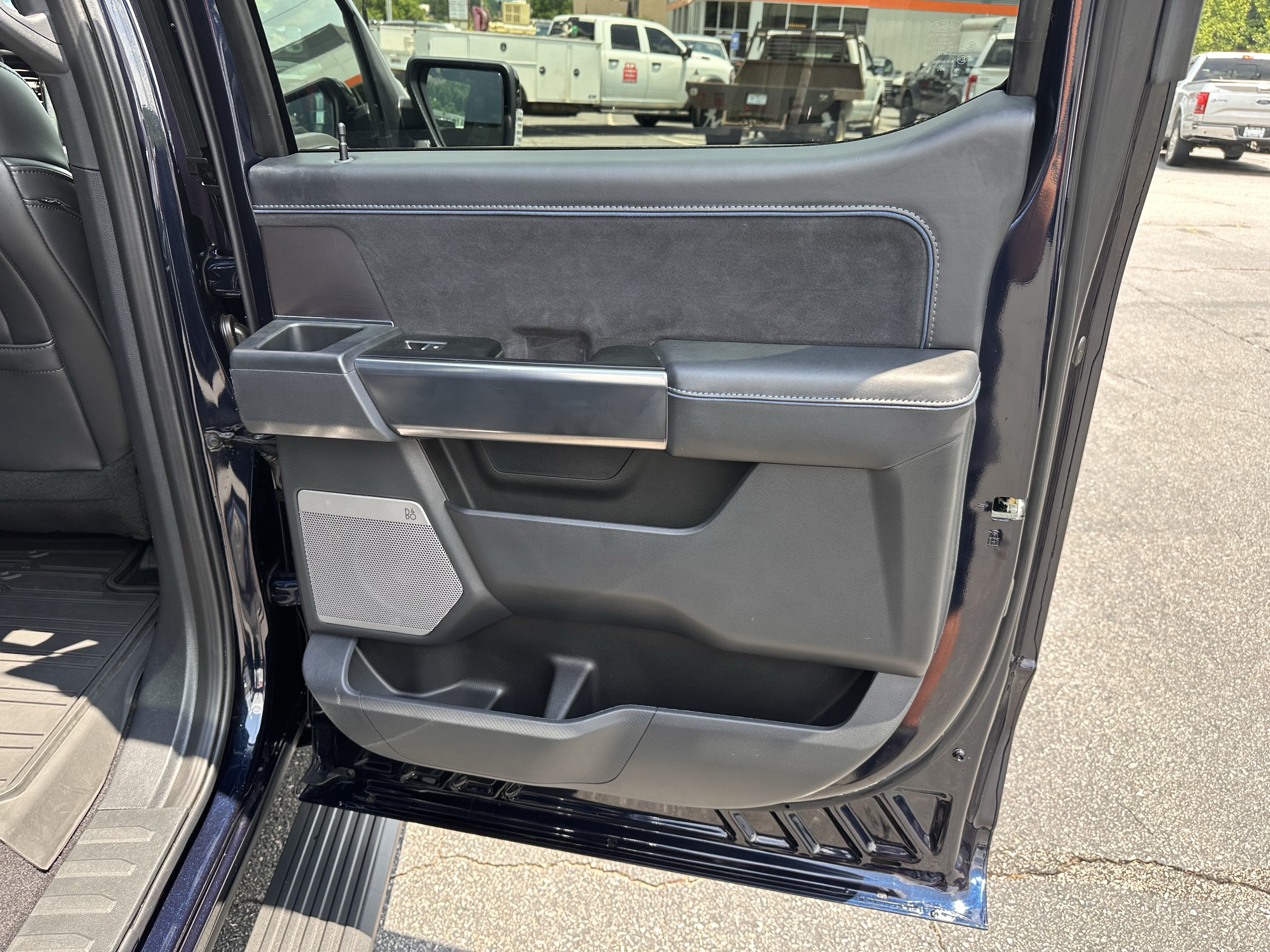 Certified 2025 Ford F150 Platinum AWD/4WD image 19