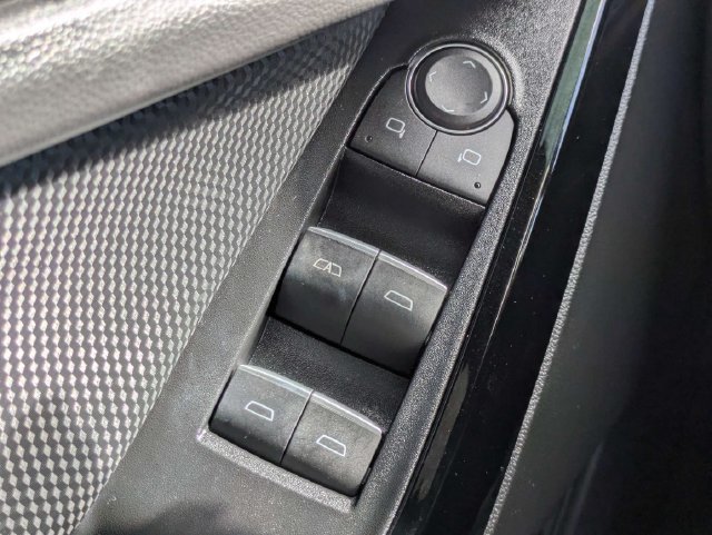 Used 2025 Chevrolet Equinox RS w/ Safety and Technology Package FWD image 25