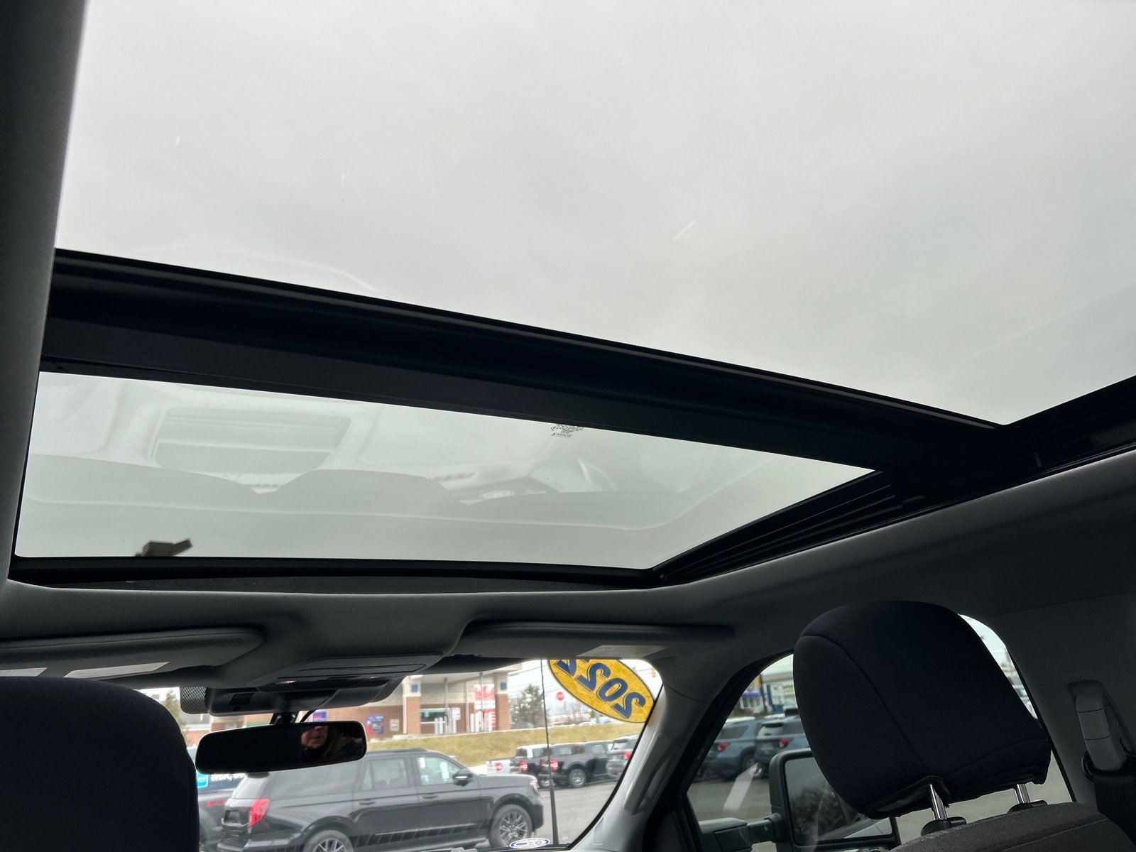 Certified 2022 Ford F150 XLT w/ Equipment Group 302A High image 4