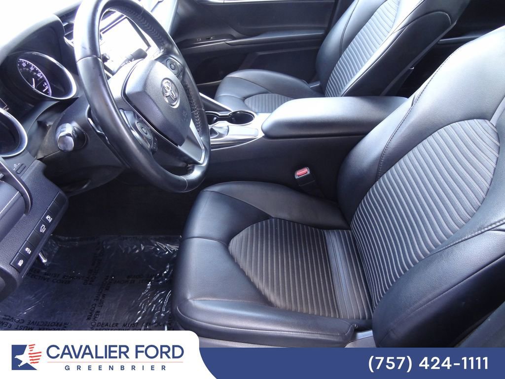 Used 2019 Toyota Camry SE FWD image 6
