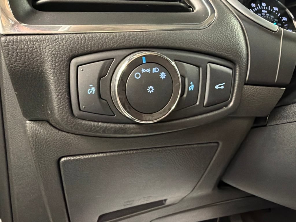 Certified 2018 Ford Edge Titanium w/ Equipment Group 301A AWD/4WD image 24