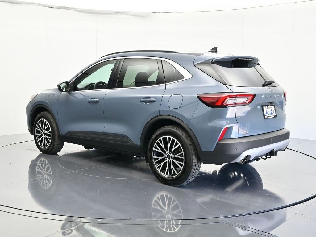 Certified 2025 Ford Escape SE w/ Class II Trailer Tow Package image 7