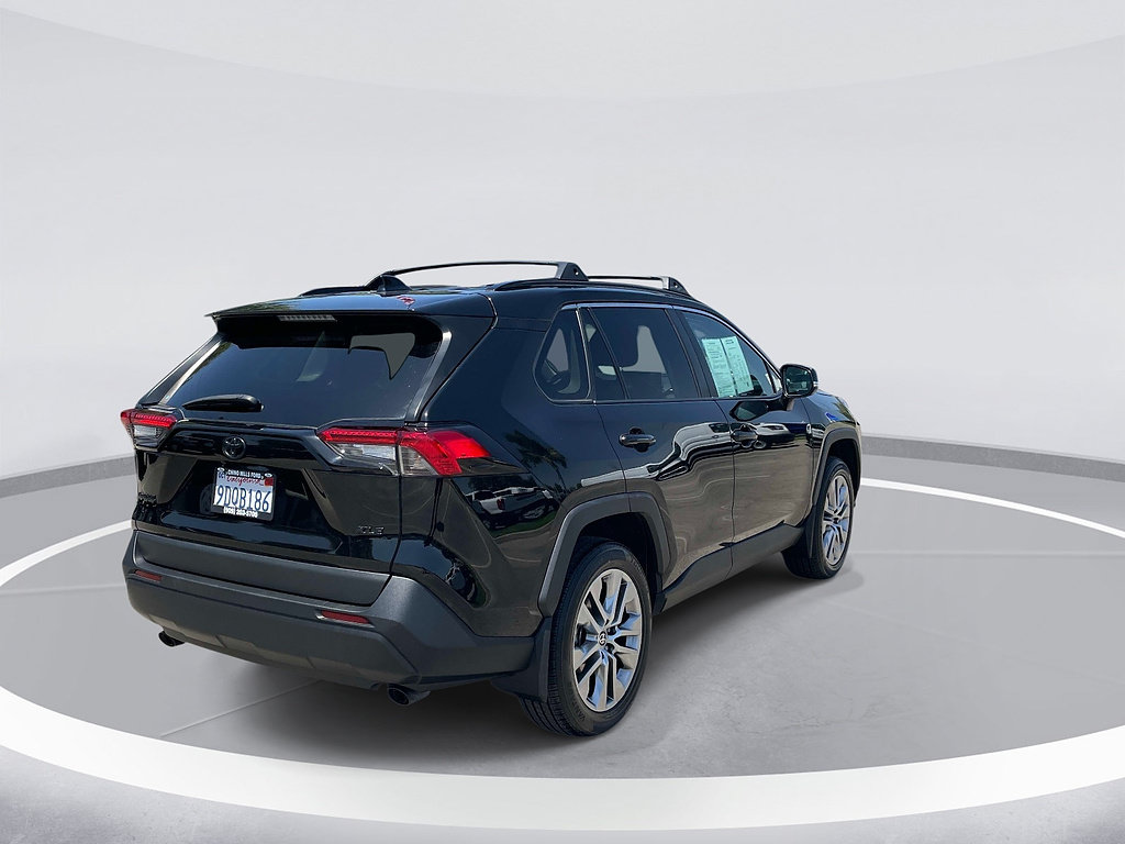 Used 2022 Toyota RAV4 XLE Premium FWD image 5