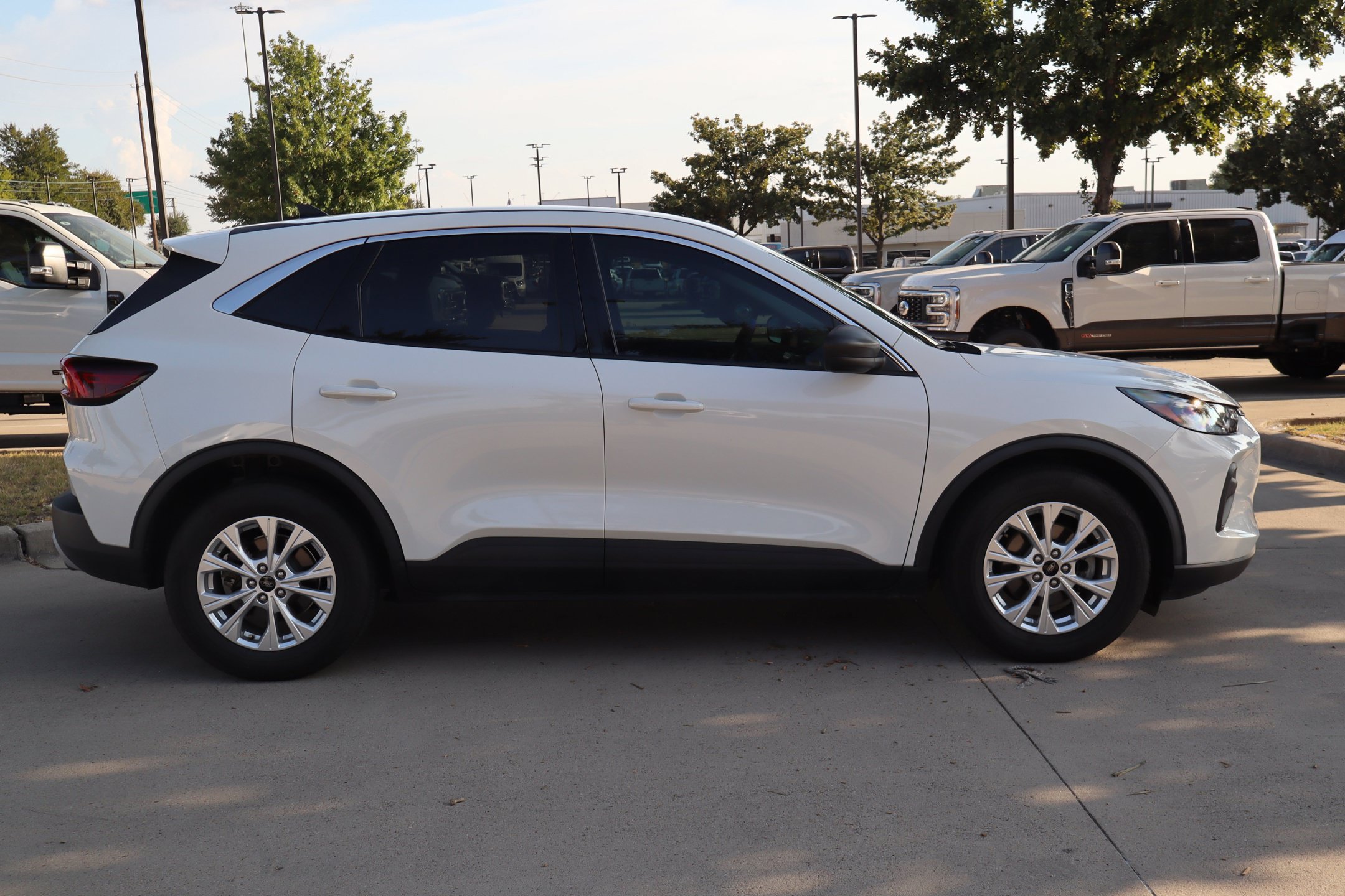 Certified 2023 Ford Escape Active FWD image 3