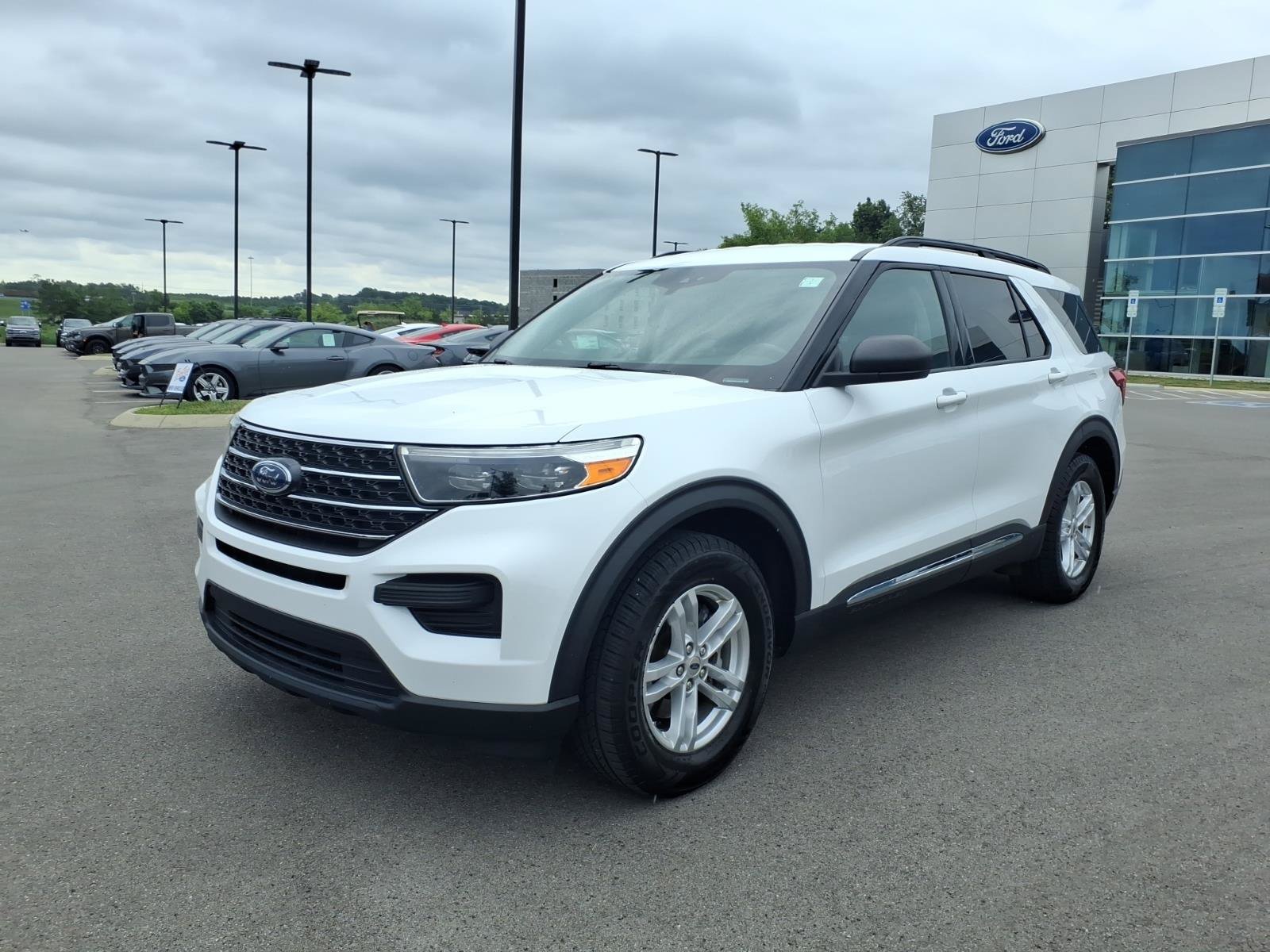 Certified 2020 Ford Explorer XLT RWD image 7