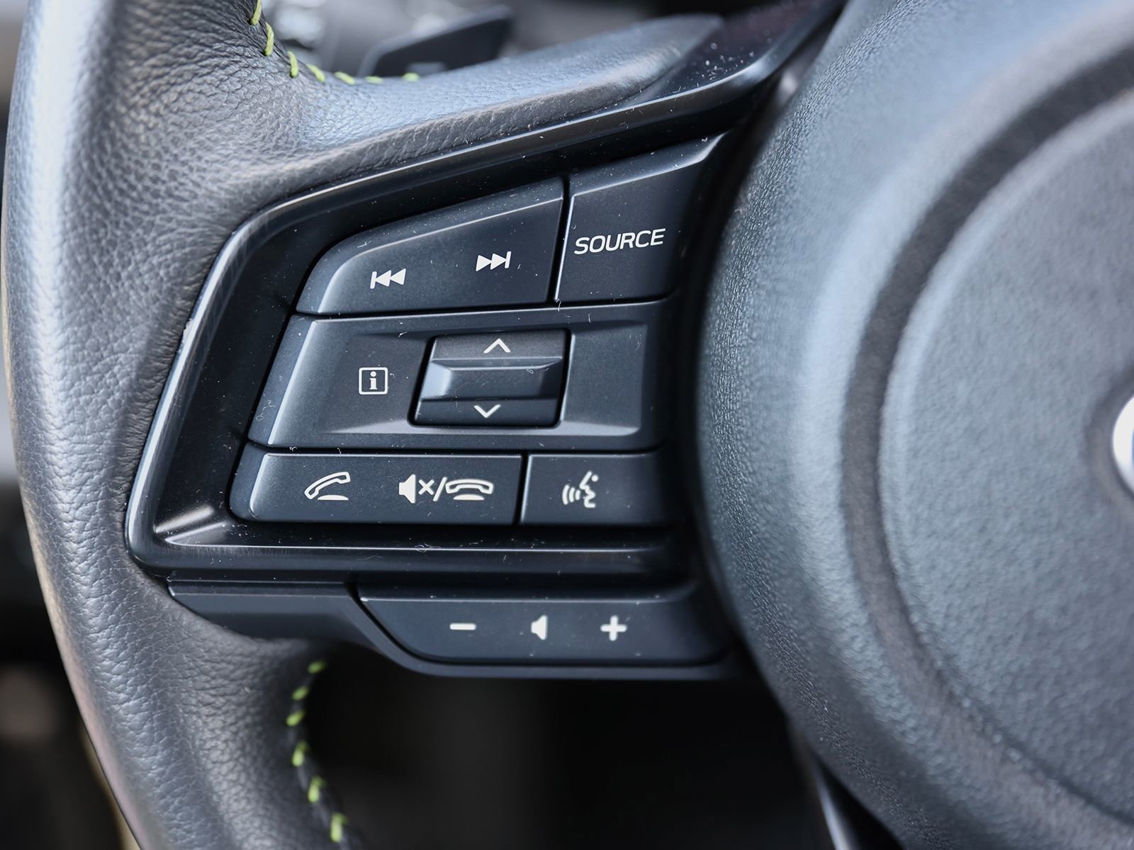 Used 2023 Subaru Ascent Onyx Edition image 39