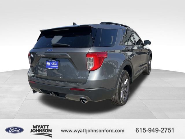 Certified 2023 Ford Explorer XLT w/ Equipment Group 202A AWD/4WD image 3