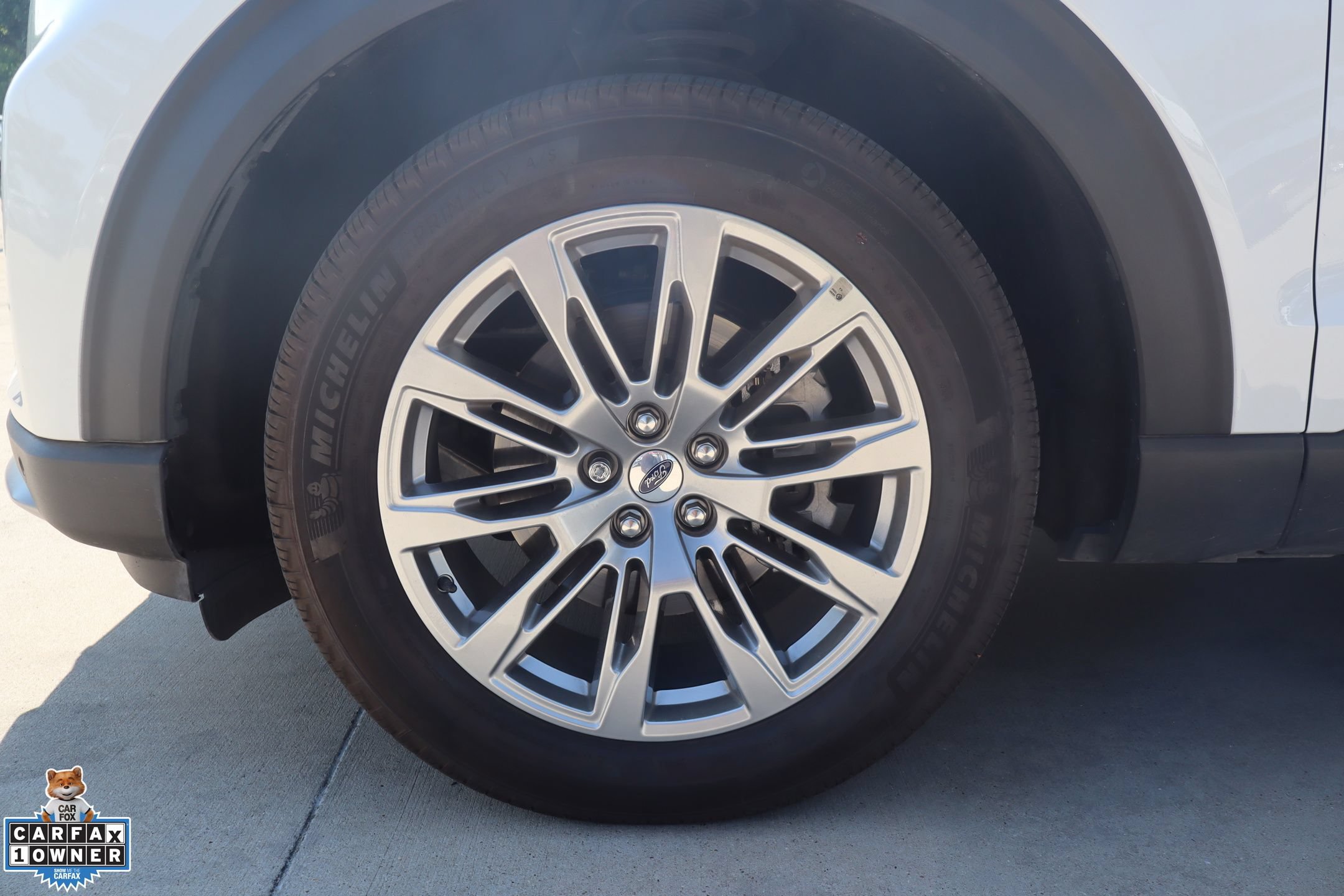 Certified 2025 Ford Explorer Platinum RWD image 10