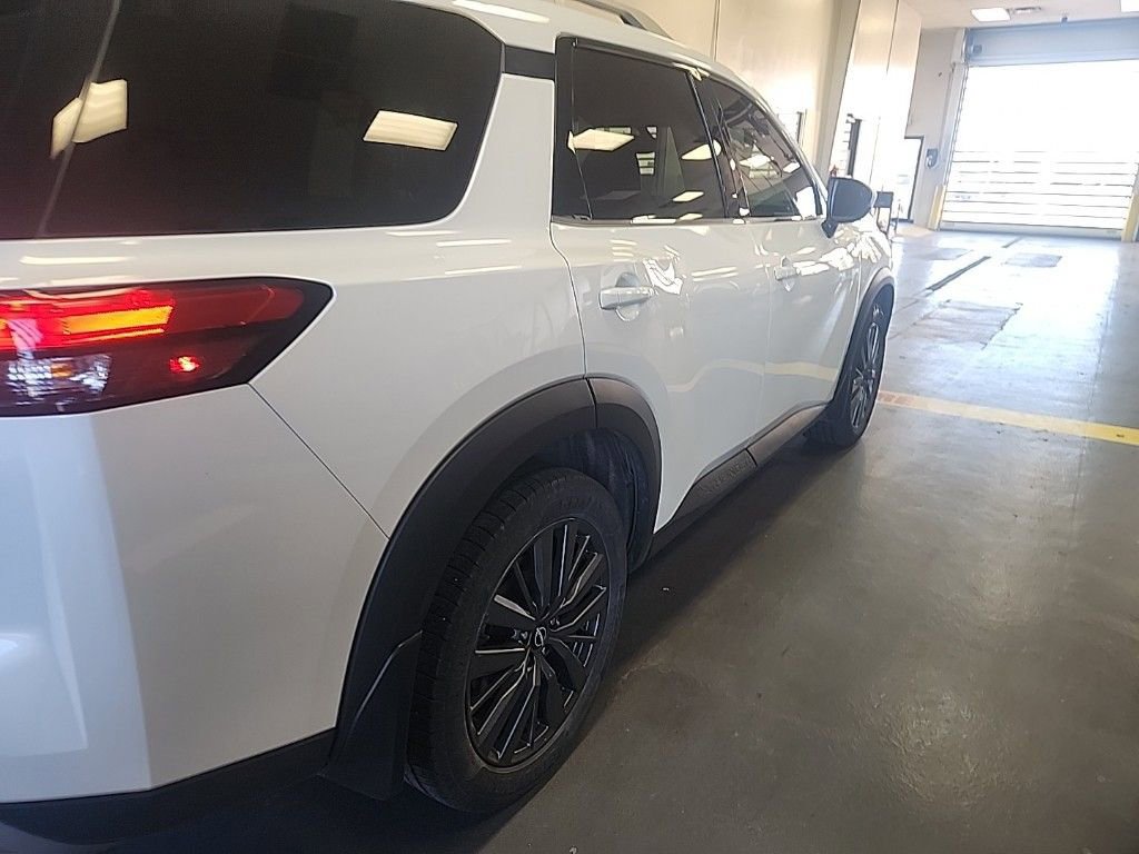 Used 2022 Nissan Pathfinder SL w/ SL Premium Package image 8