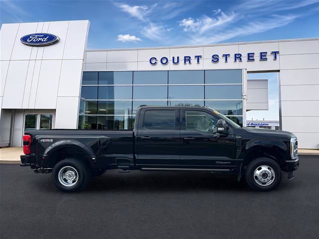 Certified 2025 Ford F350 Platinum AWD/4WD image 4