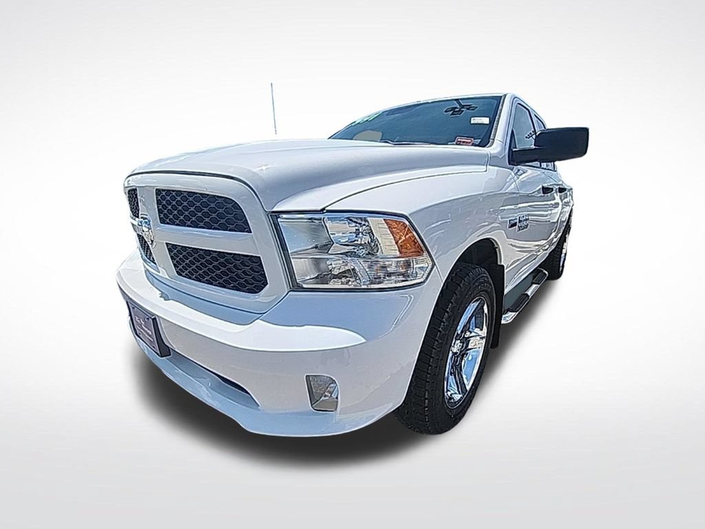 Used 2017 RAM 1500 Express AWD/4WD image 3