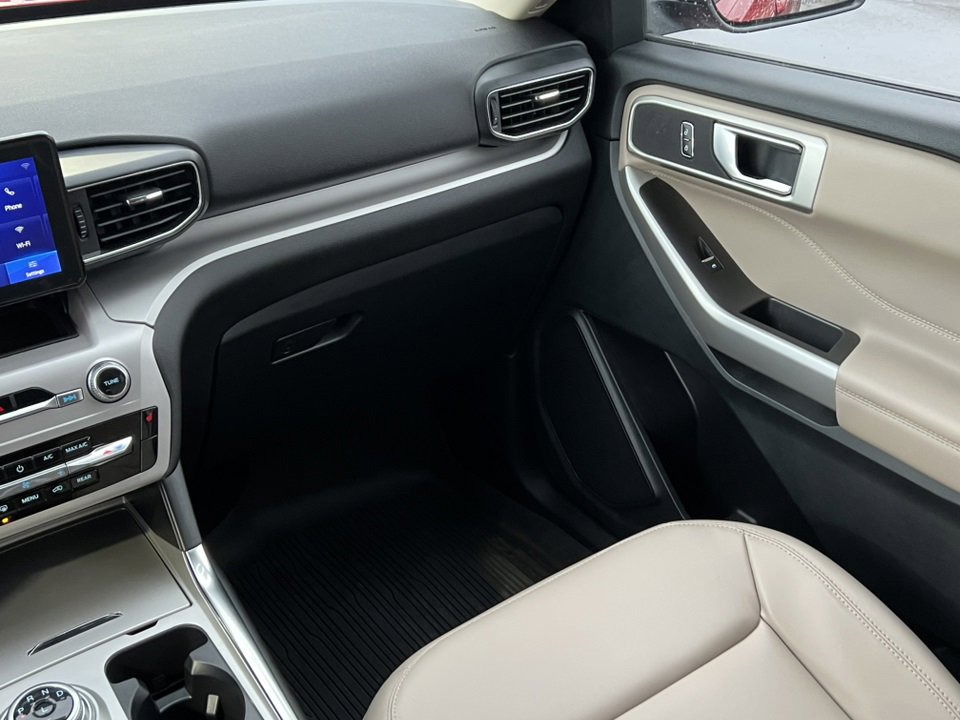 Certified 2023 Ford Explorer XLT w/ Equipment Group 202A image 32