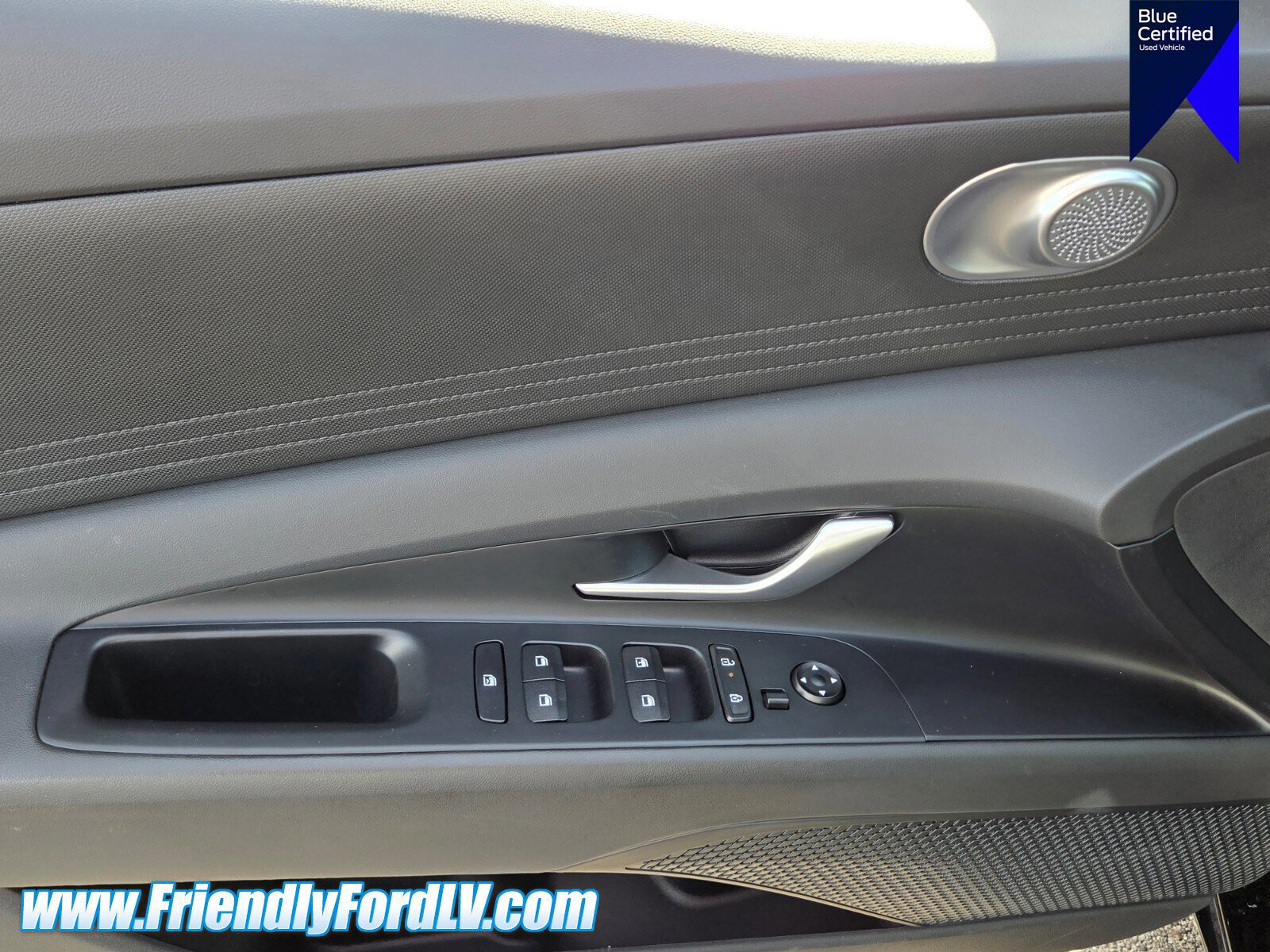 Used 2025 Hyundai Elantra SE image 19