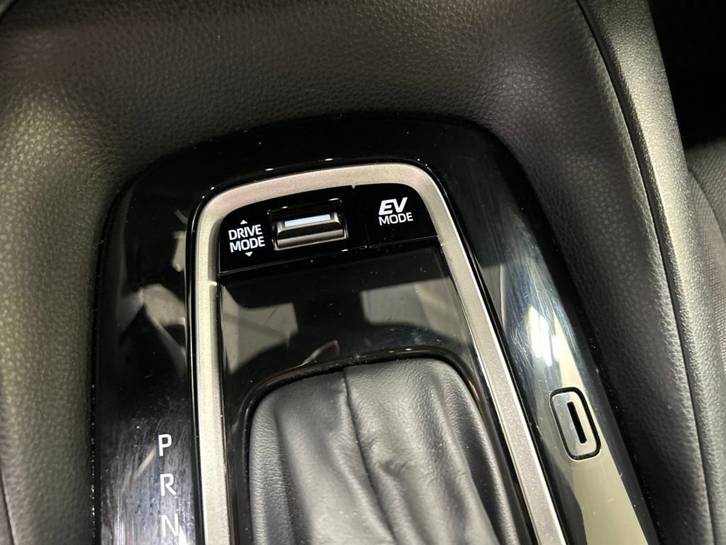 Used 2025 Toyota Corolla SE FWD image 22