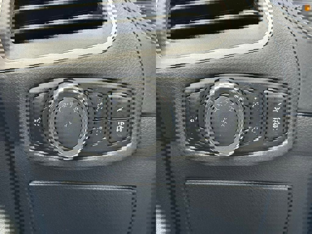 Certified 2024 Ford Edge SEL w/ Convenience Package image 30