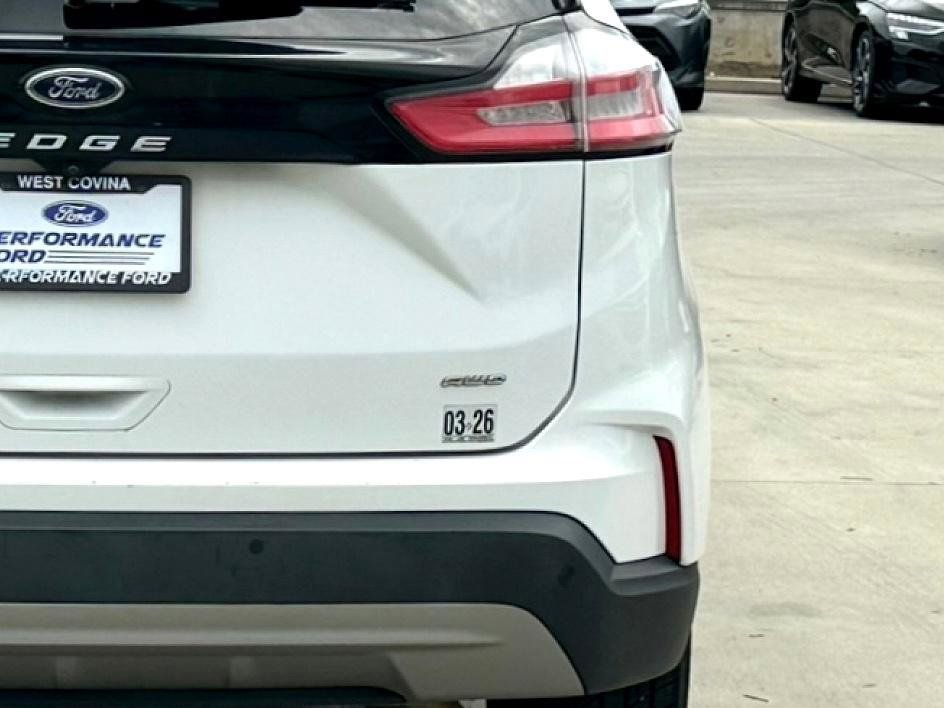 Certified 2022 Ford Edge SEL image 11