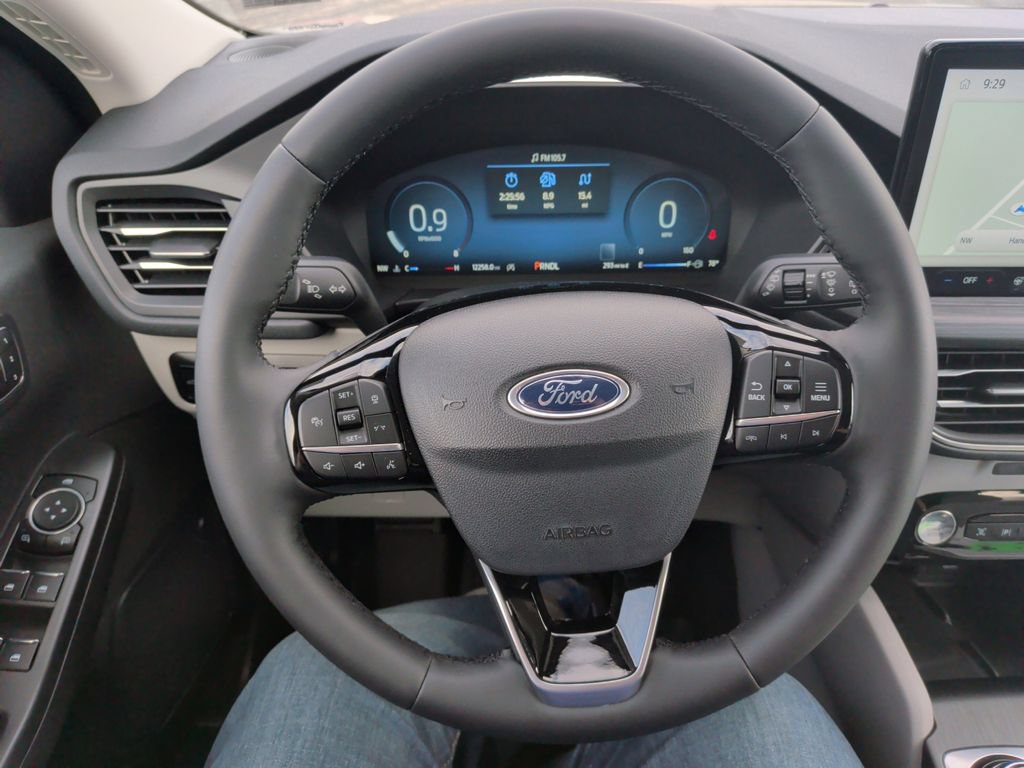 Certified 2023 Ford Escape Platinum AWD/4WD image 26
