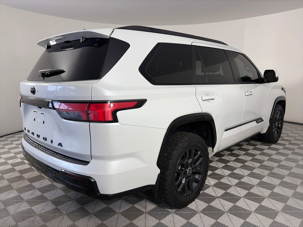 Used 2024 Toyota Sequoia Platinum AWD/4WD image 7