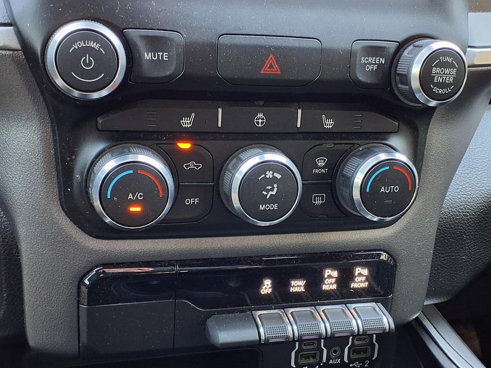 Used 2022 RAM 1500 Big Horn AWD/4WD image 18