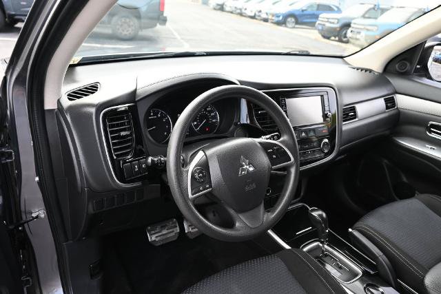 Used 2018 Mitsubishi Outlander ES FWD image 17