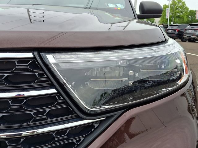 Certified 2020 Ford Explorer XLT w/ Equipment Group 202A AWD/4WD image 9