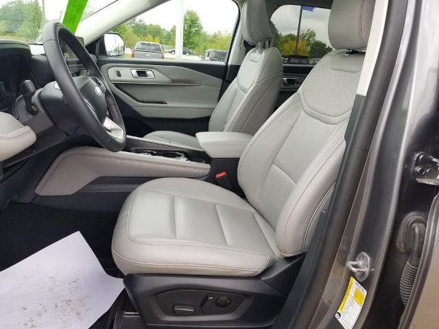 Certified 2025 Ford Explorer Active w/ Active Comfort Package AWD/4WD image 12