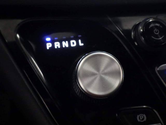 Used 2025 Chrysler Pacifica Select FWD image 9