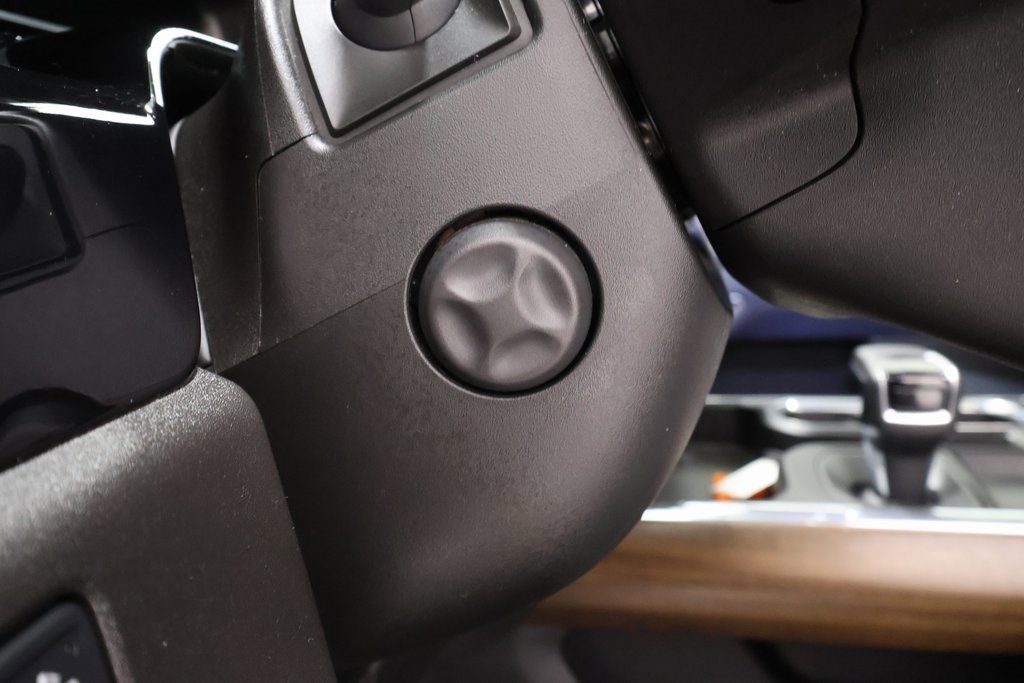 Used 2022 Chevrolet Silverado 1500 High Country w/ High Country Premium Package image 31