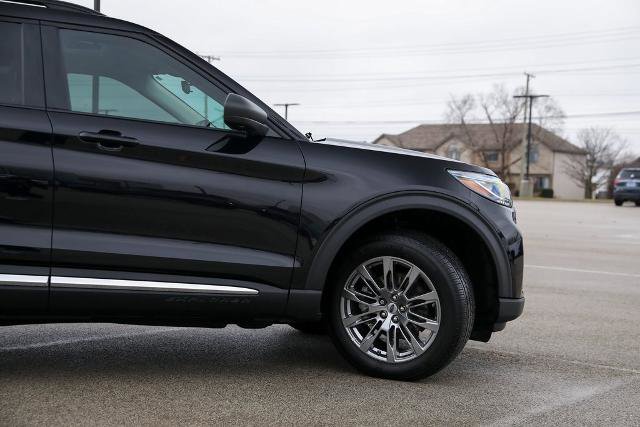 Certified 2025 Ford Explorer Active w/ Active Comfort Package image 6