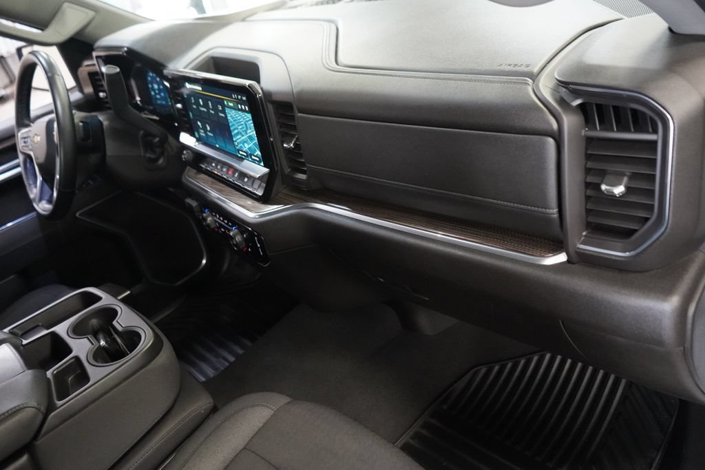 Used 2025 Chevrolet Silverado 1500 LT RWD image 23