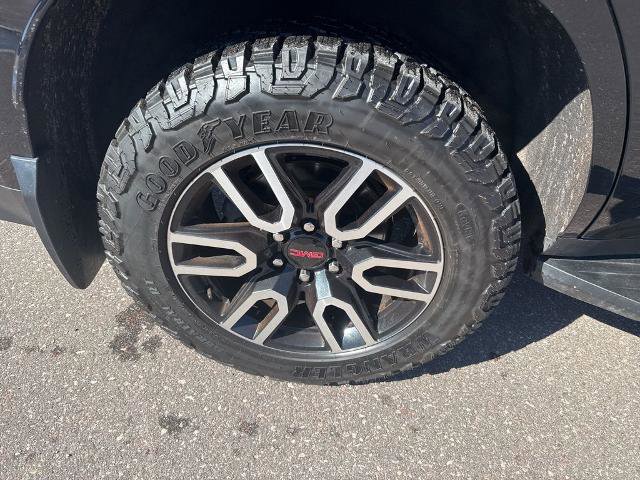 Used 2022 GMC Yukon AT4 AWD/4WD image 14