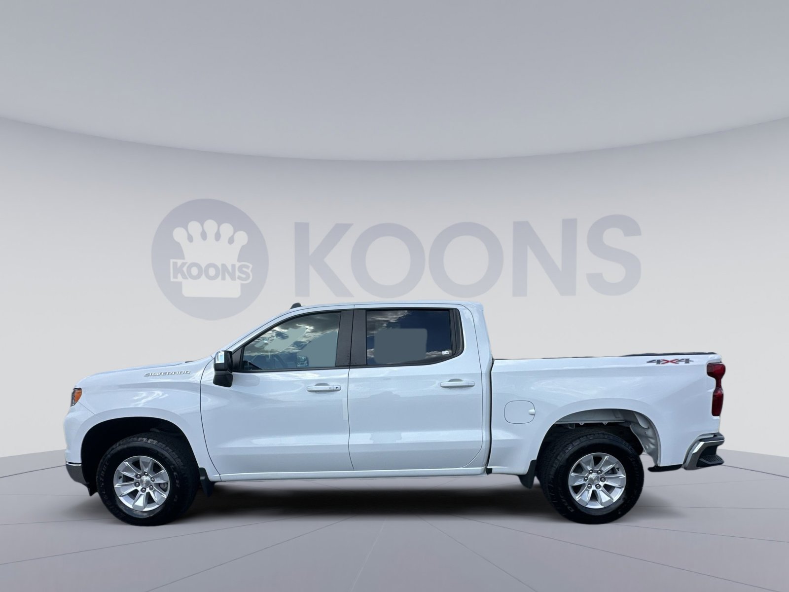 Used 2023 Chevrolet Silverado 1500 LT w/ Work Truck Package AWD/4WD image 7