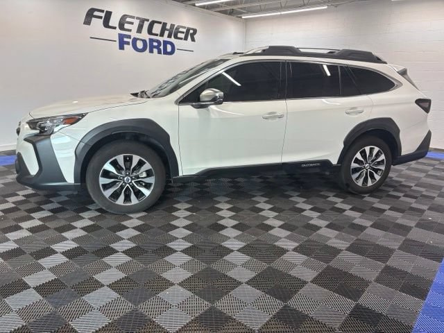 Used 2025 Subaru Outback Touring XT AWD/4WD image 3