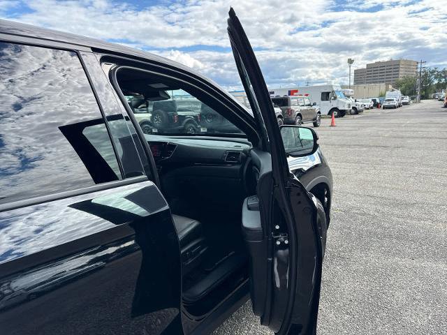 Used 2023 Honda Ridgeline Black Edition image 6