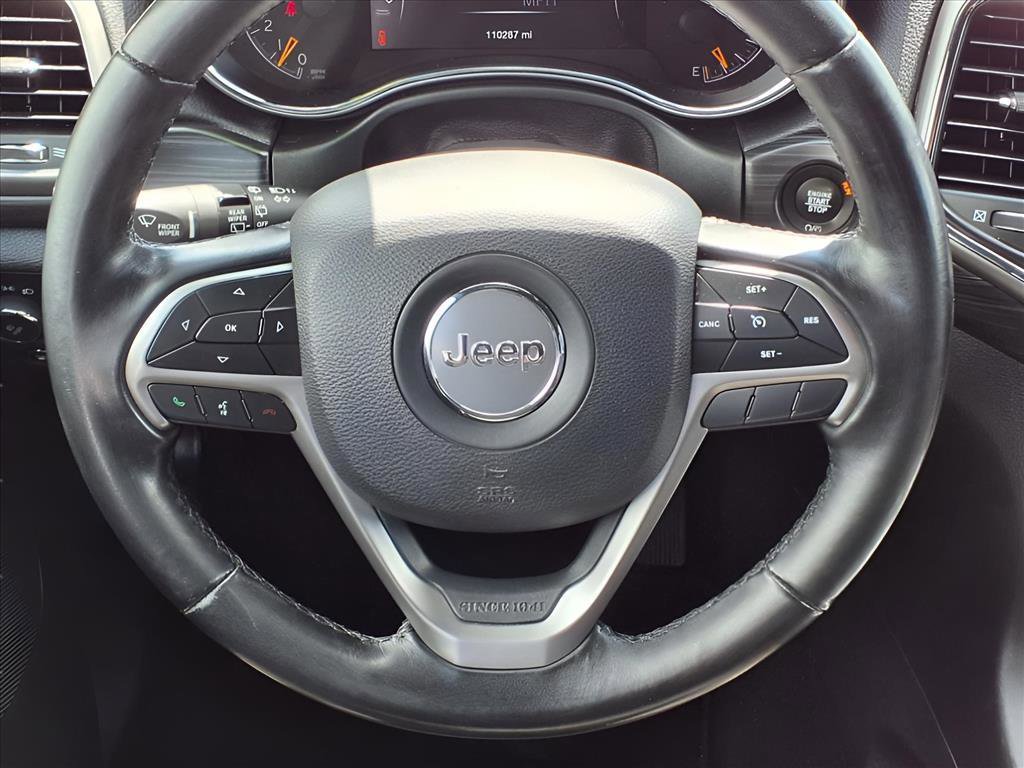 Used 2020 Jeep Grand Cherokee Laredo image 13