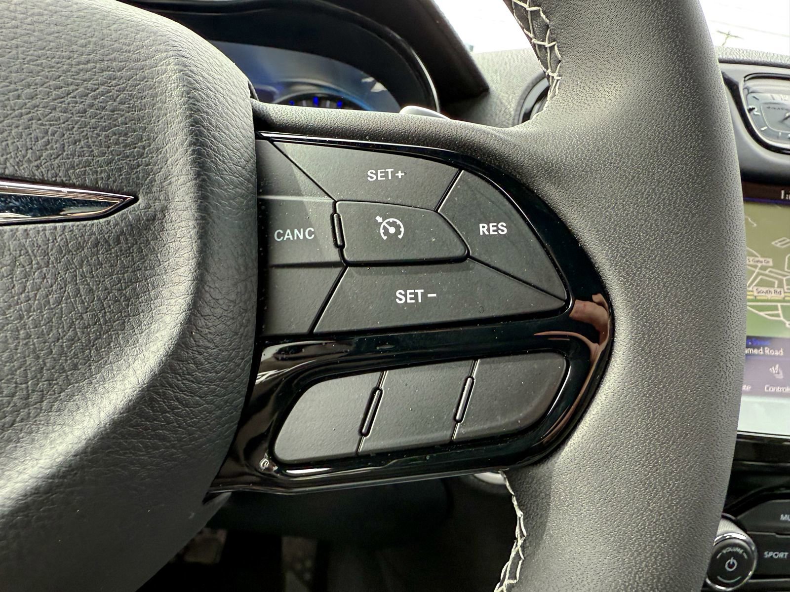 Used 2022 Chrysler 300 S image 30